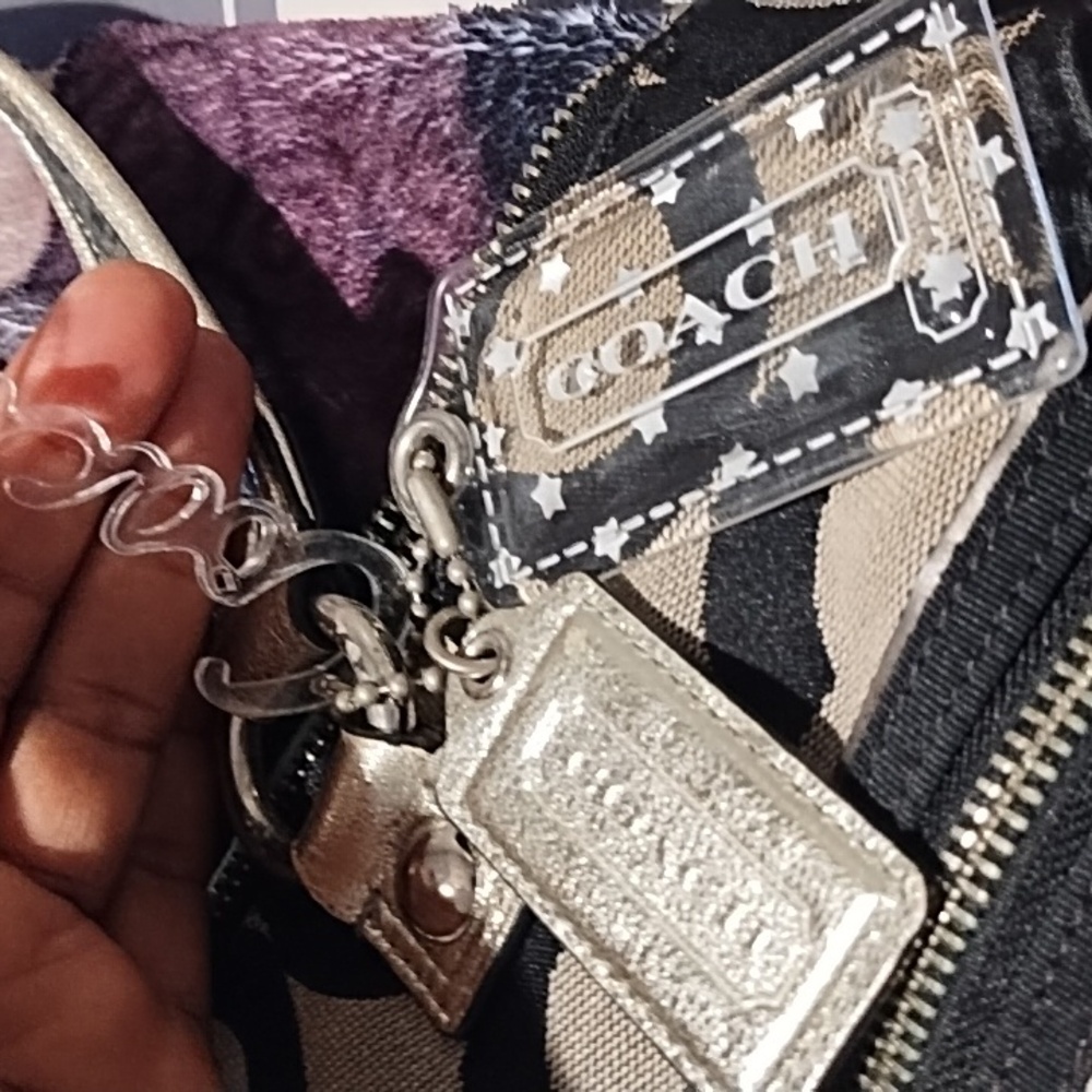 Coach Brown Khaki Poppy Jacquard Tote Satchel Comes With Cleaner. GUC OBO - Picture 11 of 13